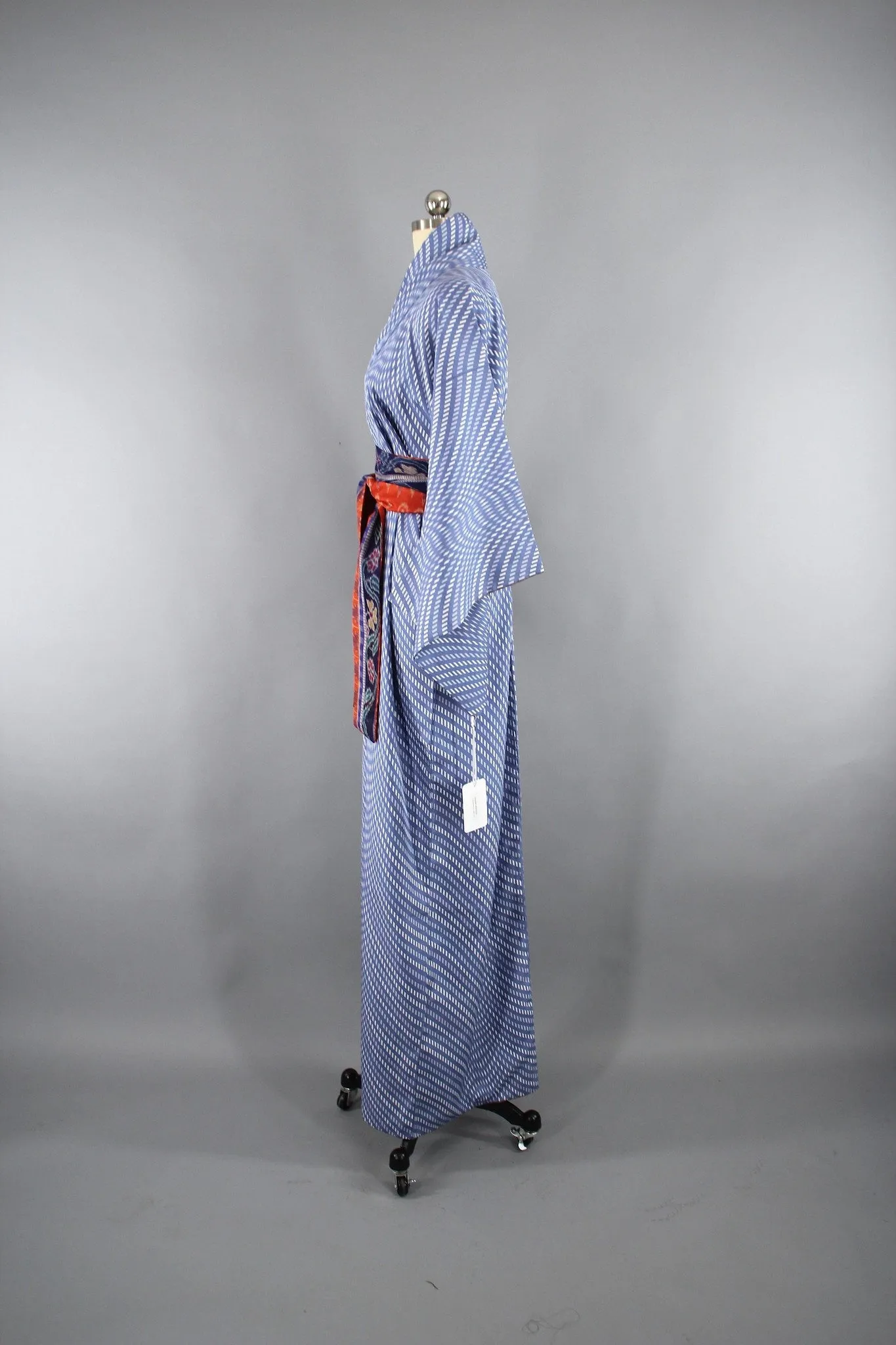 1950s Vintage Kimono Robe in Periwinkle Blue & White