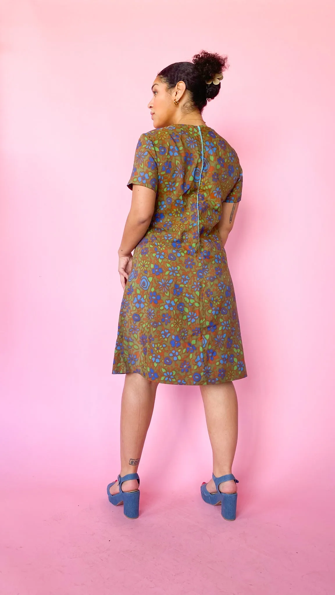 1970s Groovy Floral Midi Dress, sz. L