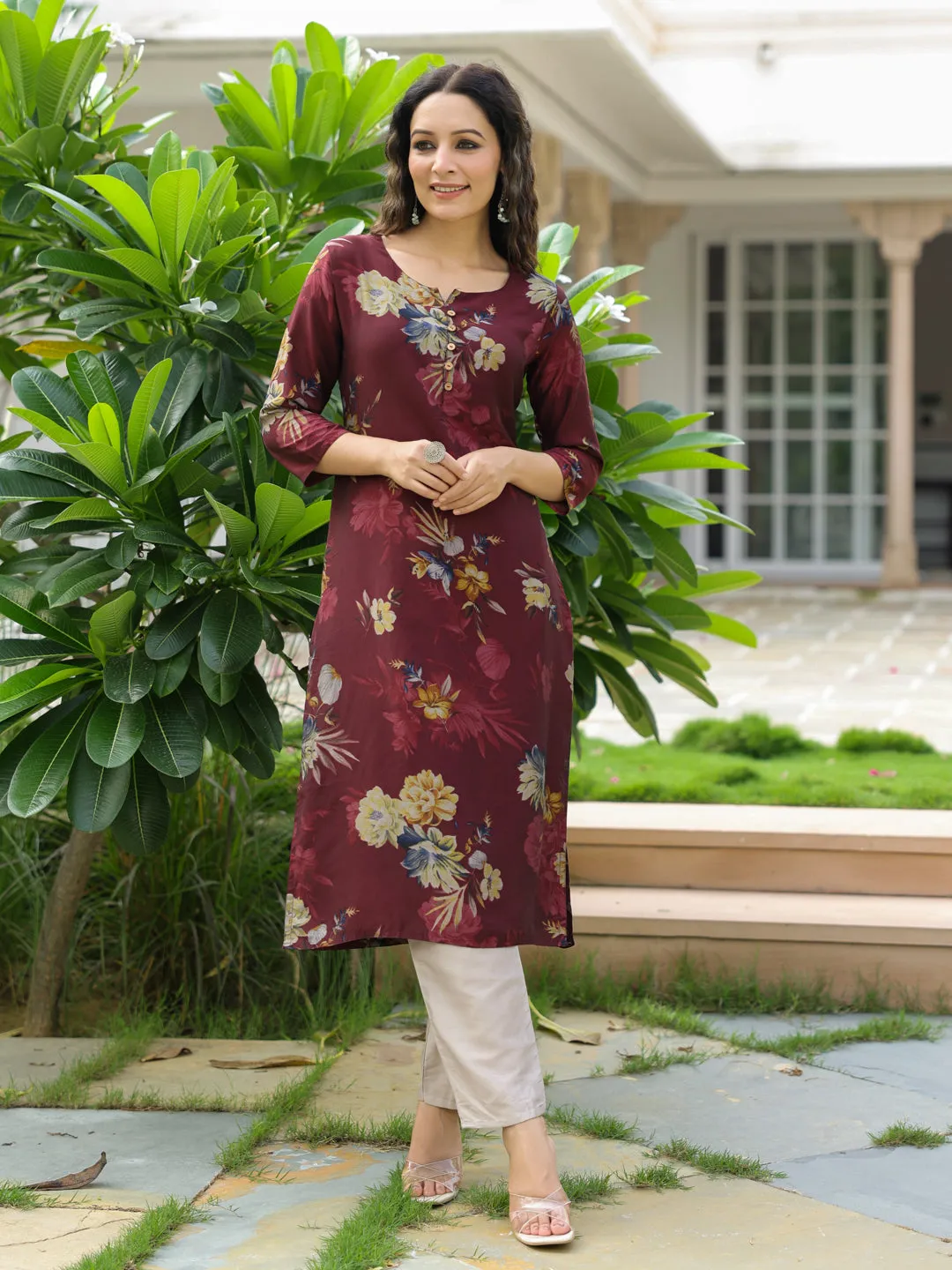 Bold Floral Printed Straight Fit Kurta - Burgundy