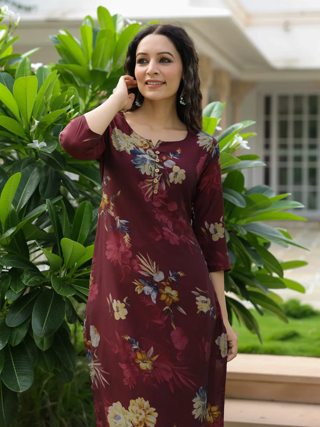 Bold Floral Printed Straight Fit Kurta - Burgundy