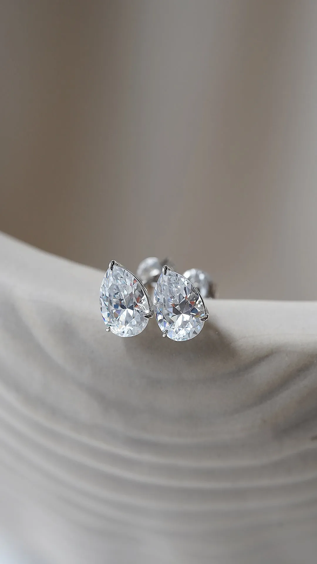 Cecile Pear Studs 9K White Gold