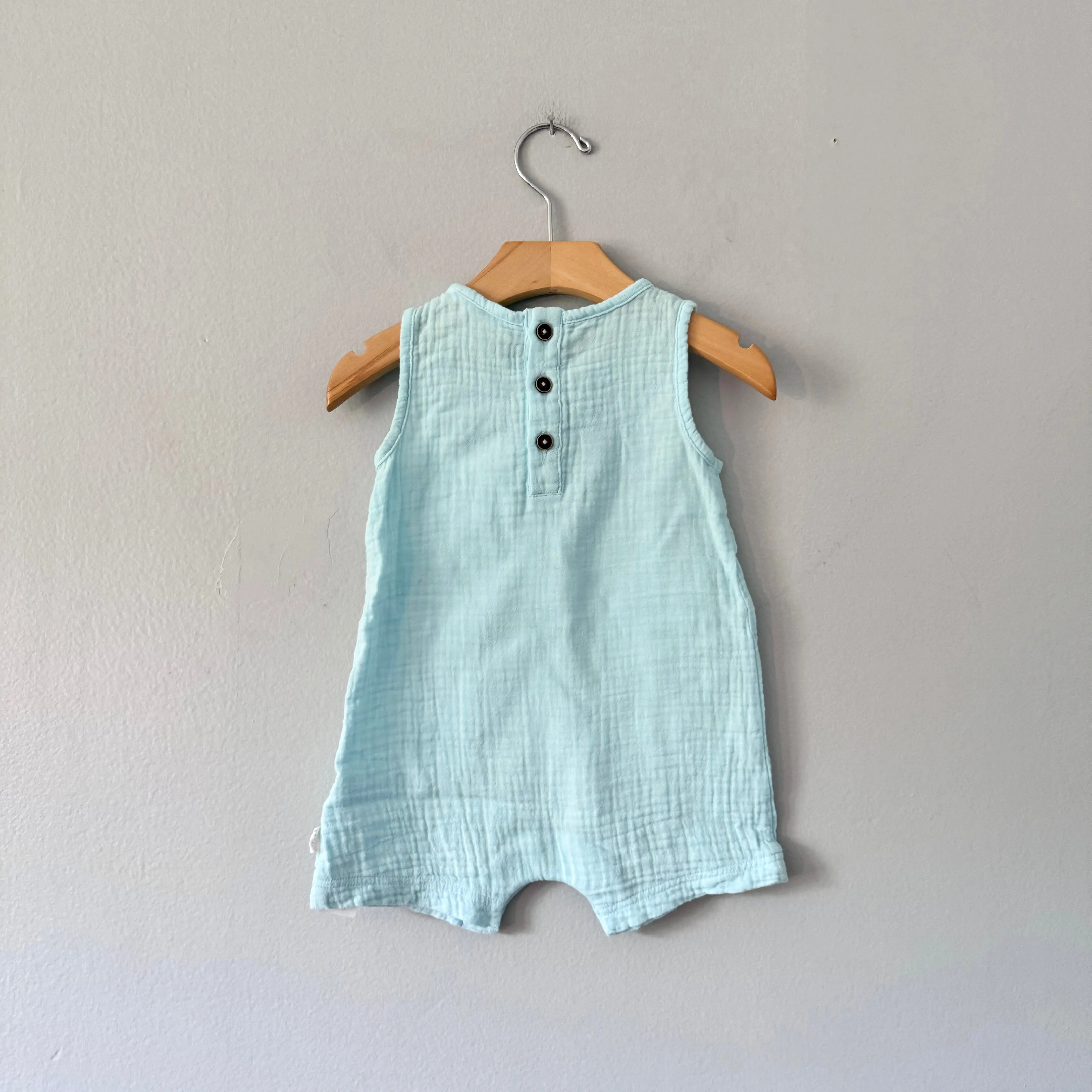 Firsts by Petit lem / Muslin tank romper - light blue / 9M