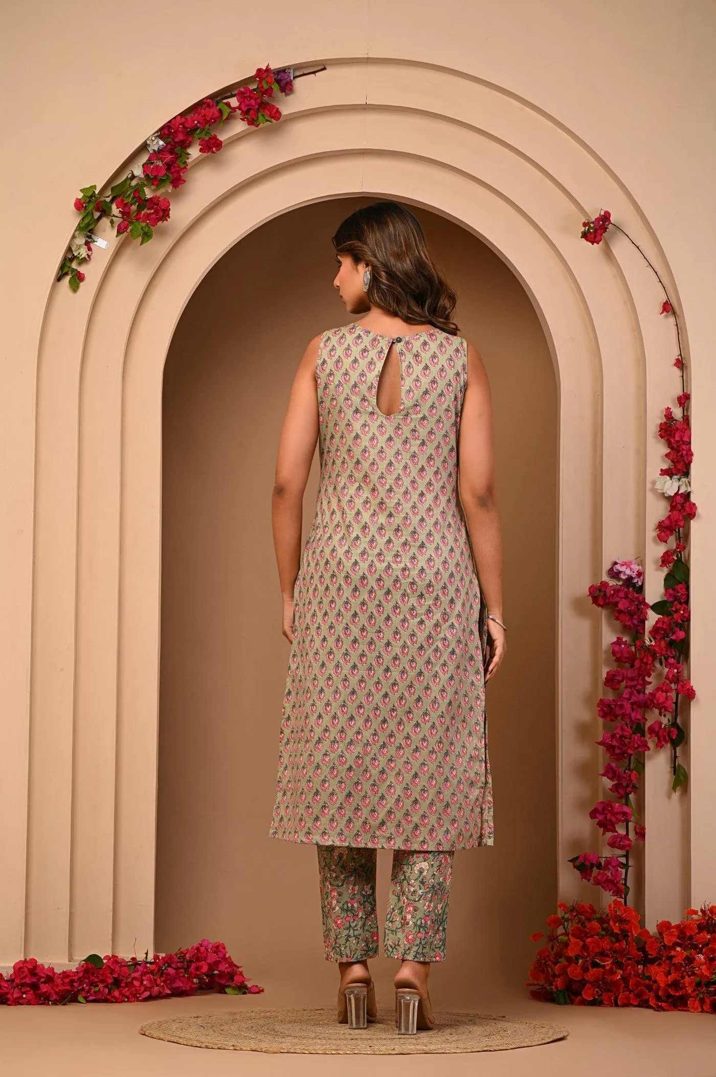 Jaipuri Green Booti Kurti Set