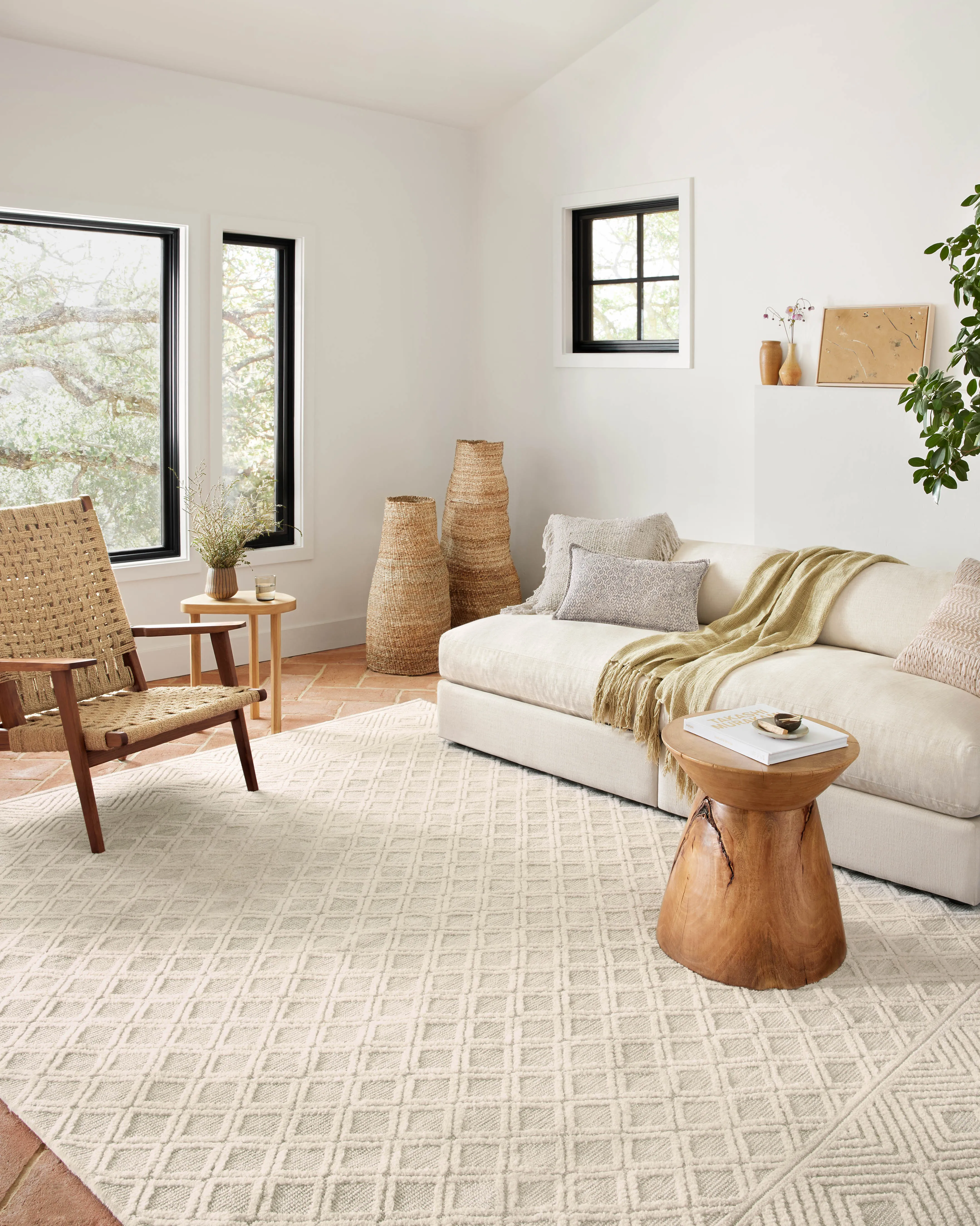 Loloi Neda Ivory / Natural Rug