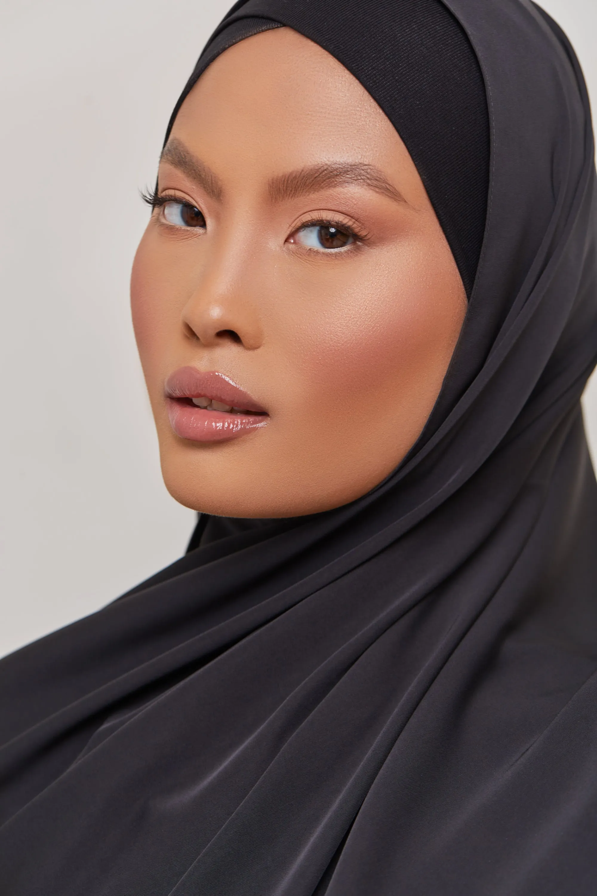 Medina Silk Hijab - Black Seed