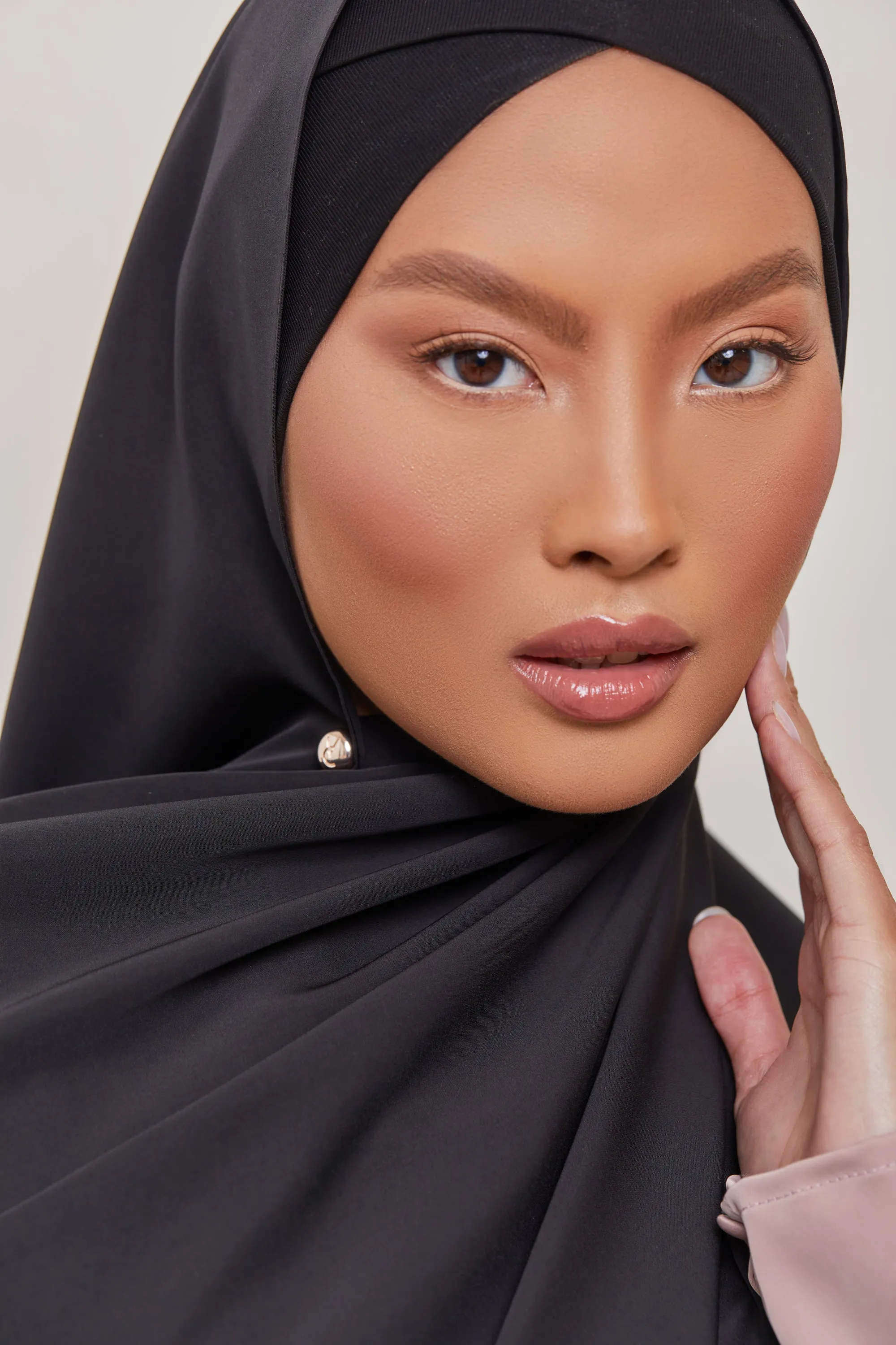 Medina Silk Hijab - Black Seed