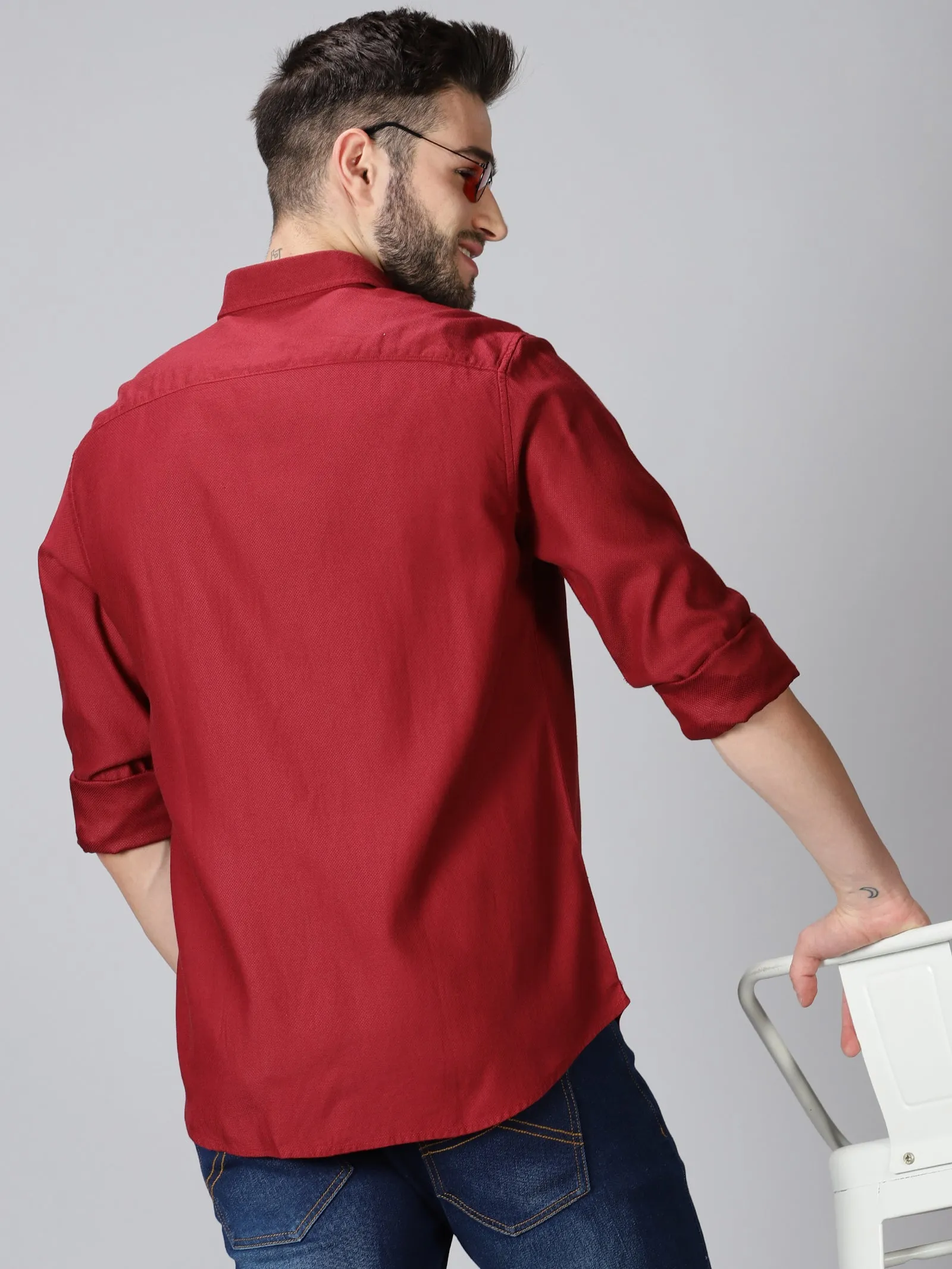 MEN'S DOBBY MAROON SOLID SLIM FIT SHIRT