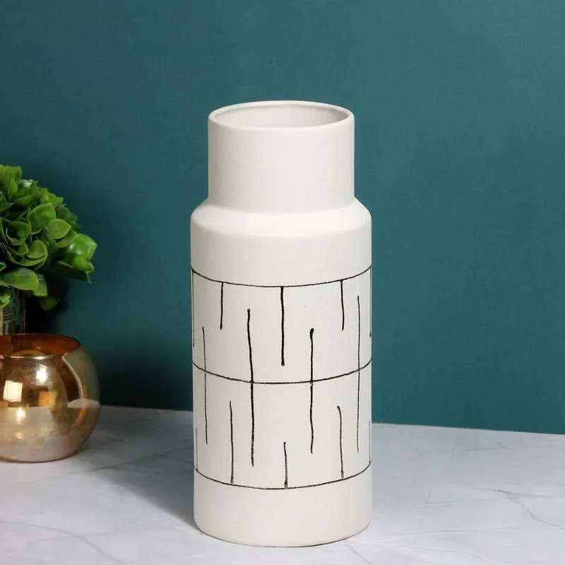 MODERN GEO ELEGANT VASE DECOR