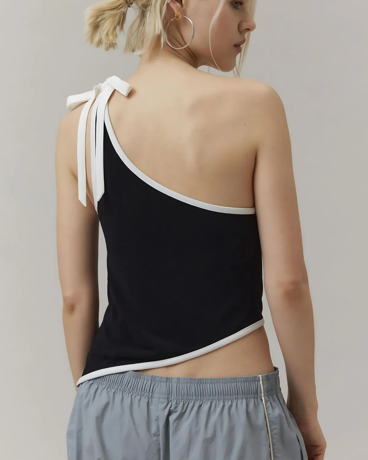 ONE SIDE OFF SHOULDER ASYMMETRIC TOP